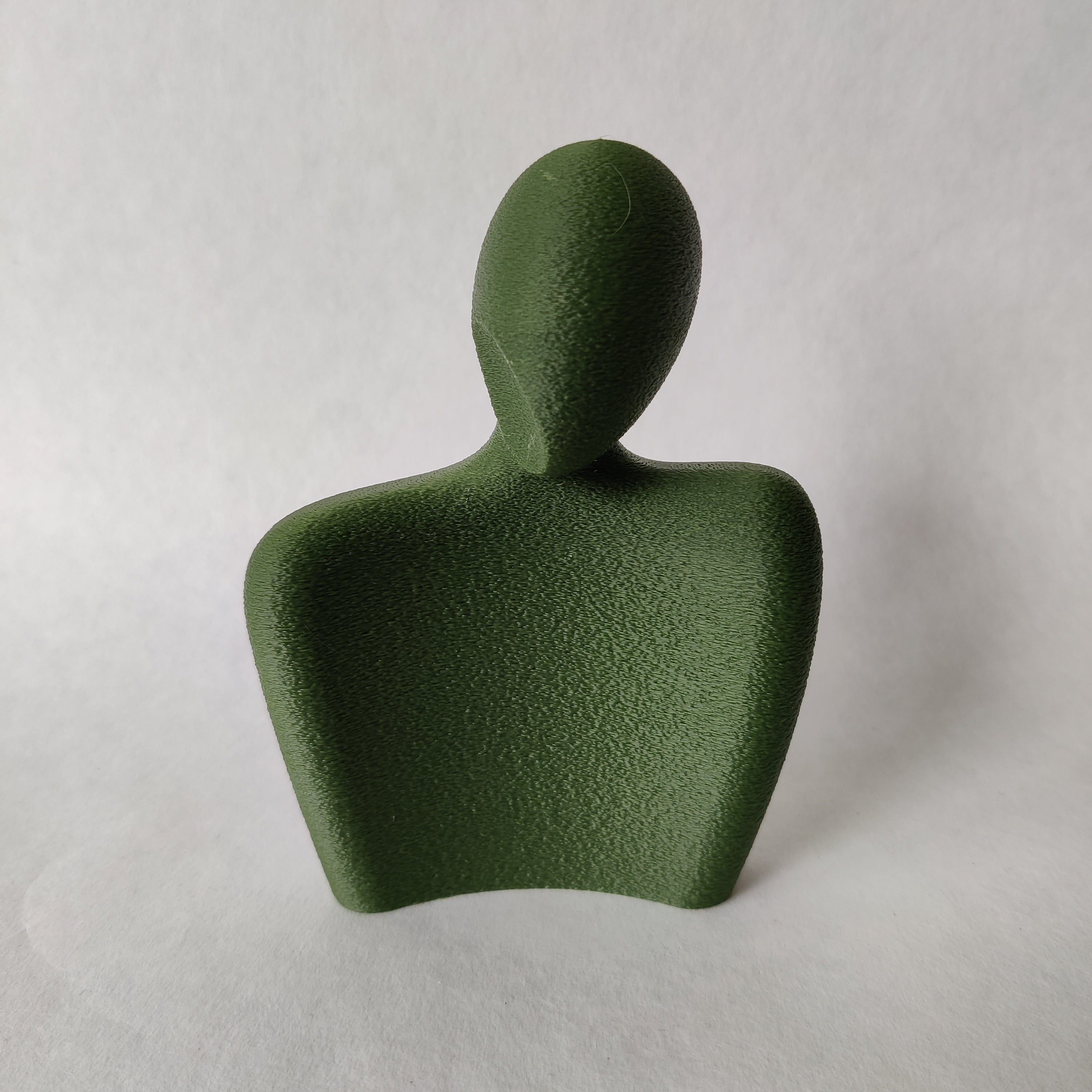 Liefdeskoppel groot beeldje in olijfgroen - 3D geprint woondecoratie
