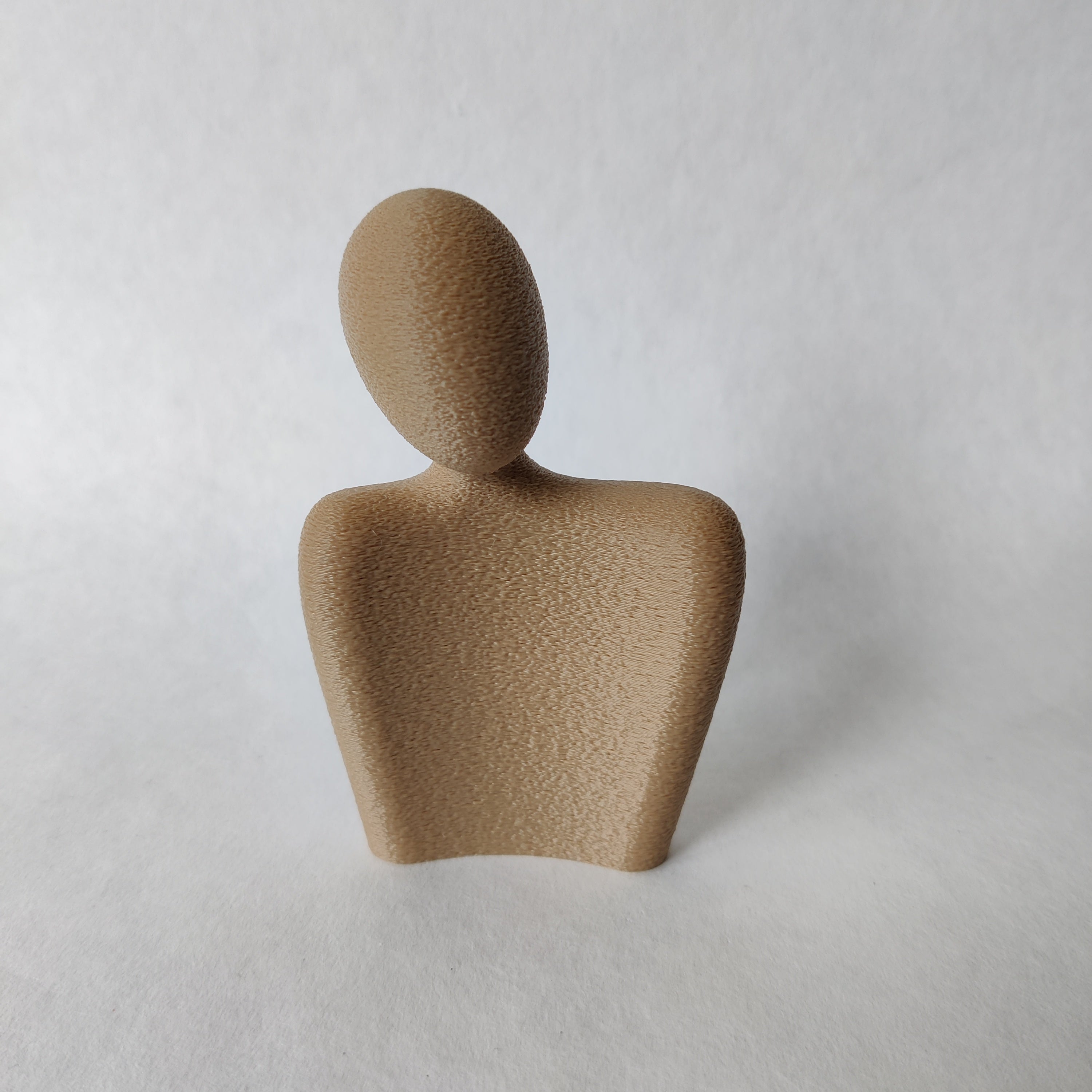 Liefdeskoppel klein beeldje in houtkleur - 3D geprint woondecoratie