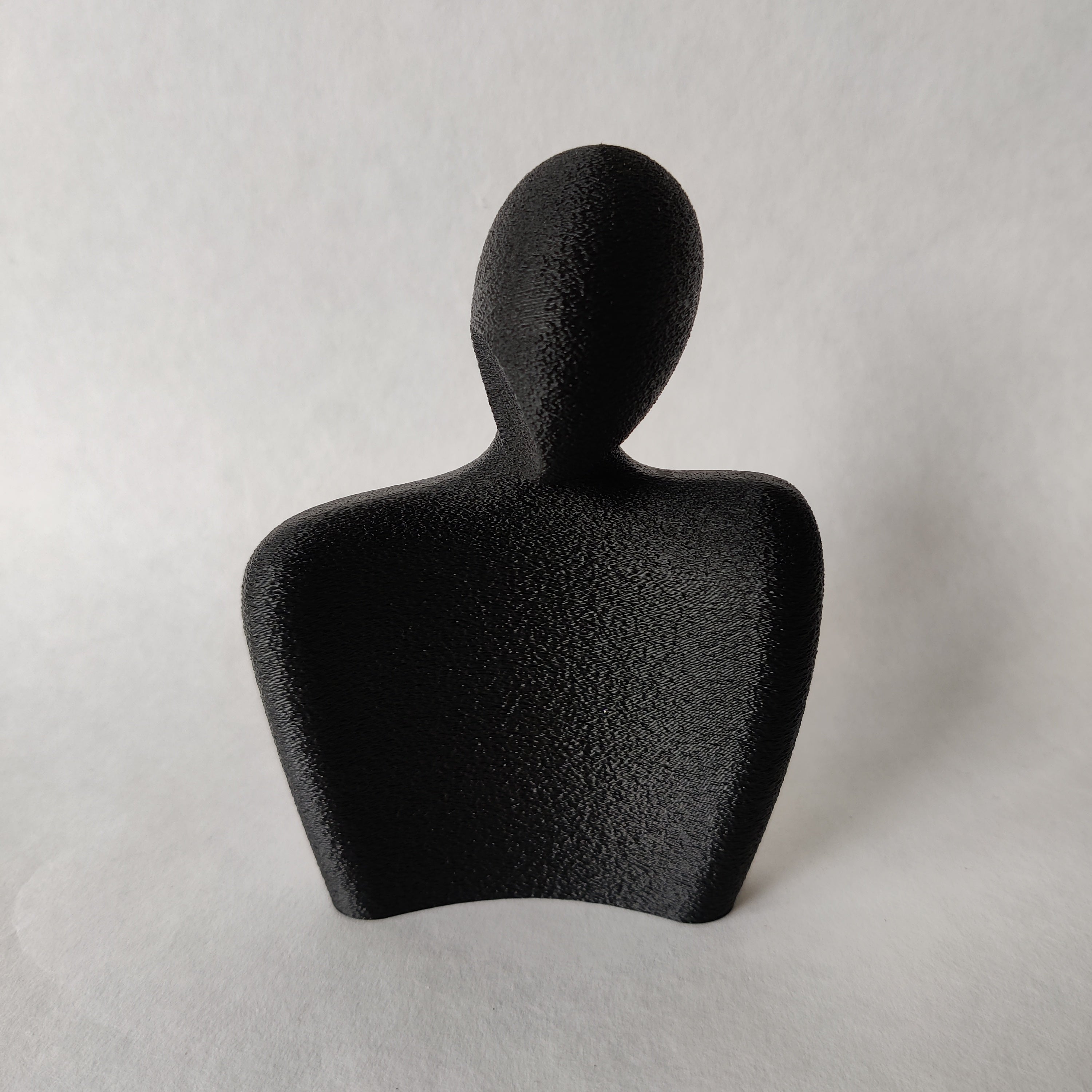 Liefdeskoppel groot beeldje in zwart - 3D geprint woondecoratie