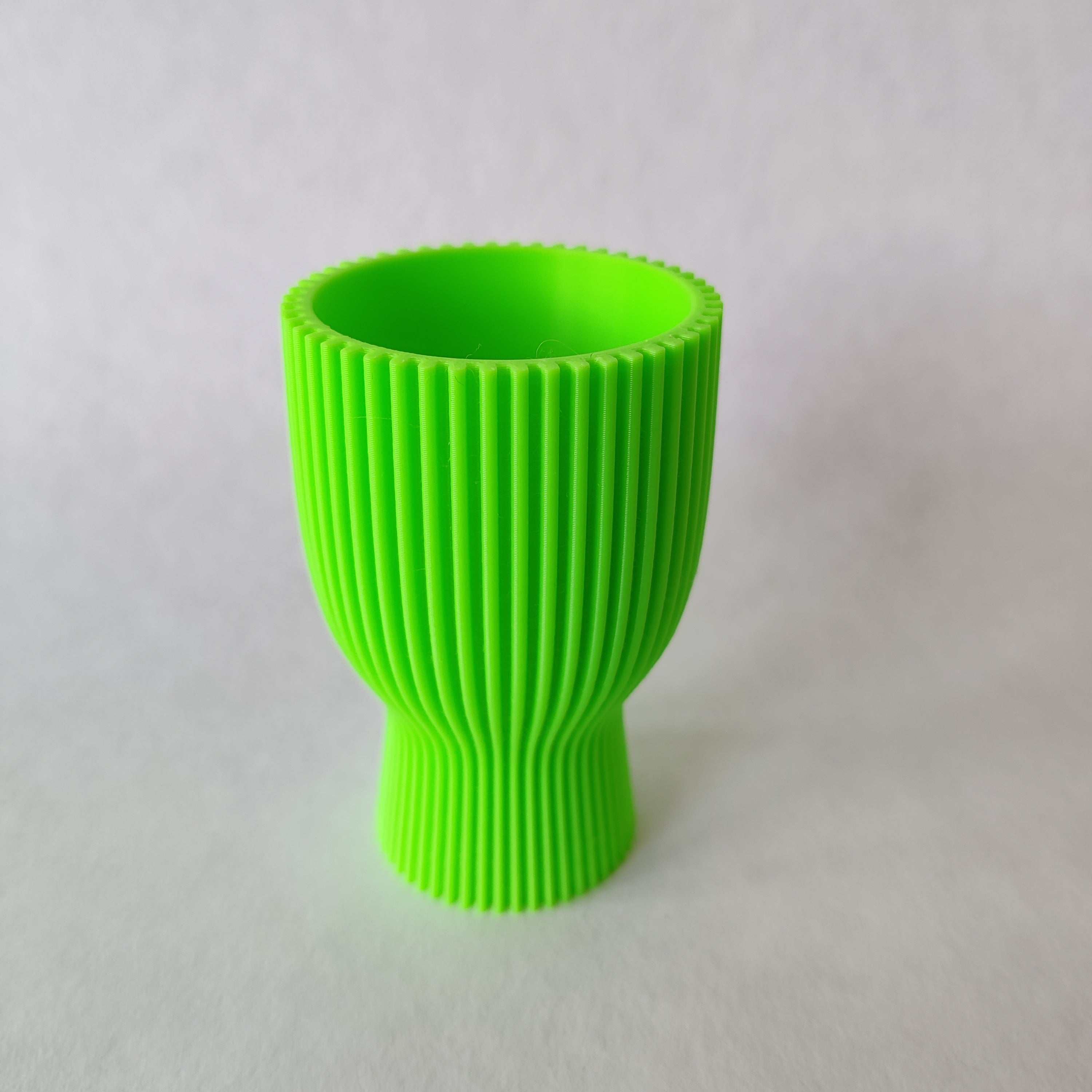 Moderne Eierhouder in groen - 3D geprint woondecoratie